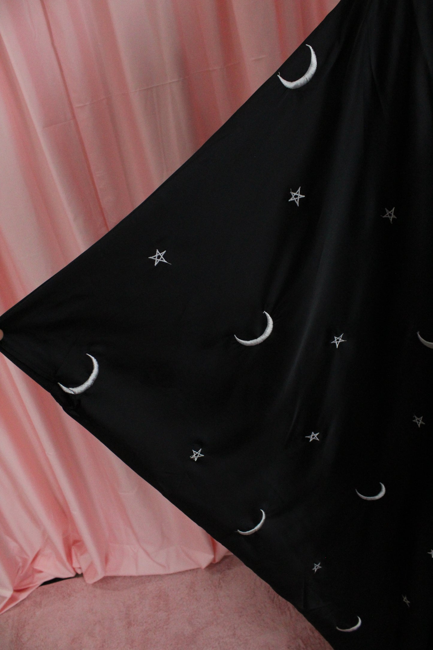 Star Moon Embroidered Abaya | Khaleeji