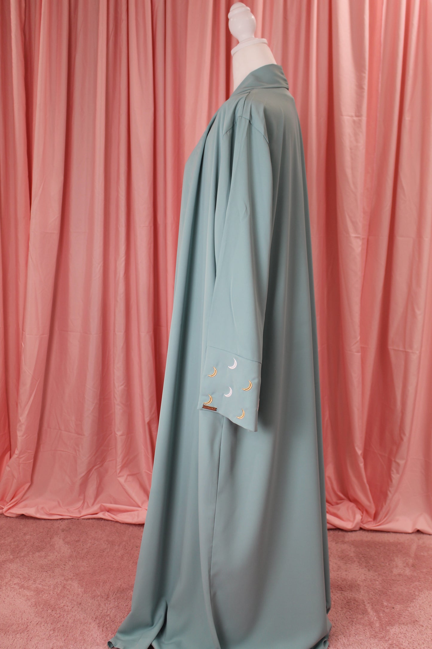 Nida Moon Sleeve Abaya